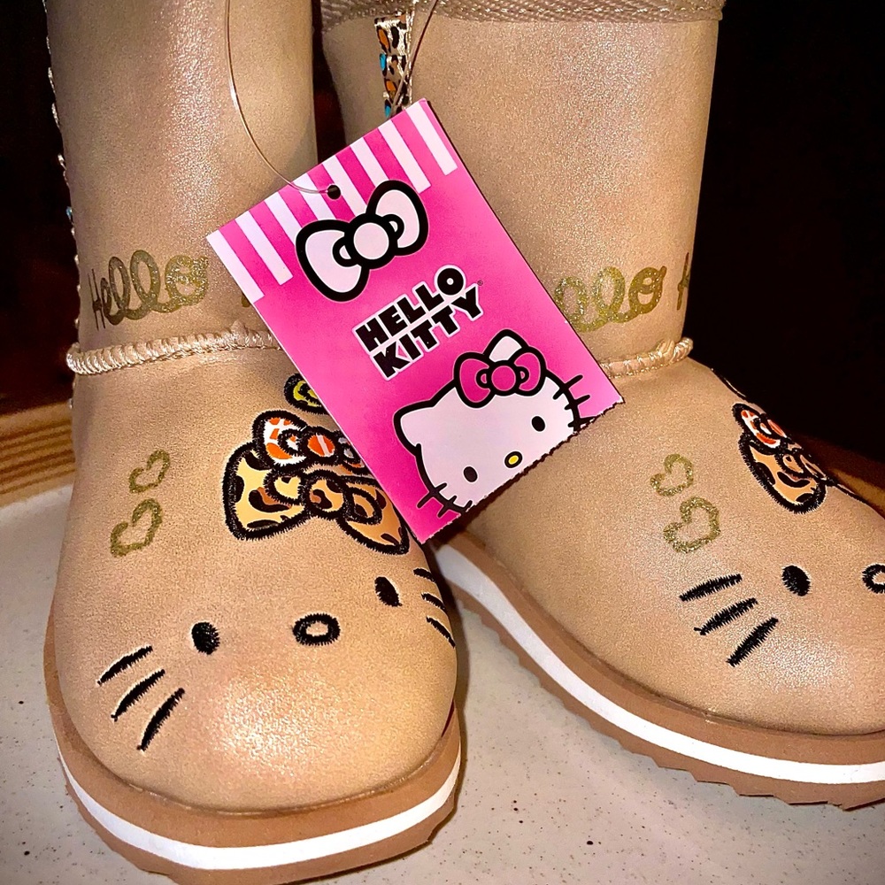 NWT...HELLO KITTY BY: SANRIO BOOTS...TODDLER GIRLS SIZE 8